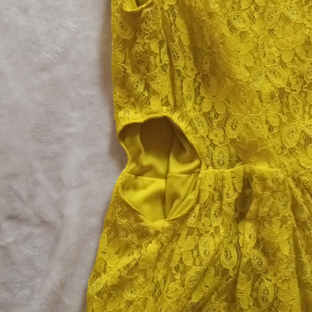 Dress - Picture 2 of 3
